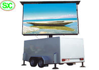 Le camion de la remorque TV de la publicité monté a mené le signe P4 d'écrans pour l'usage extérieur