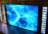Le smd 3 de panneau d'affichage de Digital LED d'intense luminosité dans 1 a mené l'écran P5mm d'intérieur accrochant l'affichage mené pour la diffusion en direct
