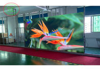 Polychrome d'intérieur polychrome affichage à LED le lancement de location de 3.91mm 64*64 Dots Pixels pour l'exposition