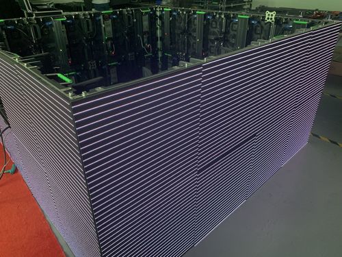 Dernières nouvelles de l'entreprise sur Cube d'intérieur en armoires de P2.604 500x500mm