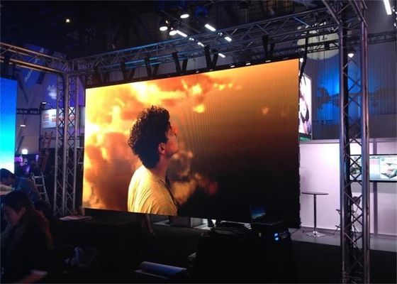 Bon prix Écran polychrome d'intérieur de l'affichage à LED P3.91 500x1000mm LED TV de Cabinet en aluminium de moulage mécanique sous pression en ligne