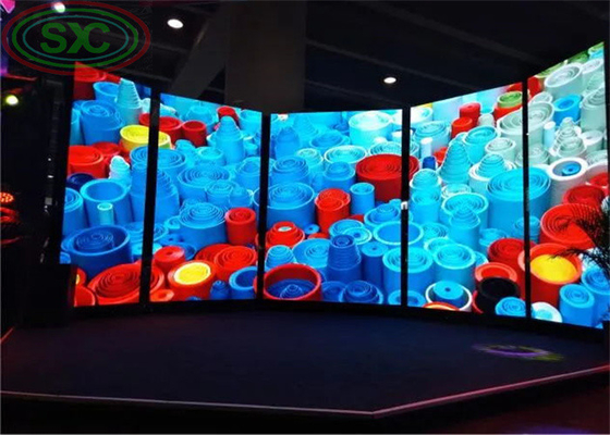 Un écran LED intérieur inimaginable construire un monde coloré pour la location en utilisant