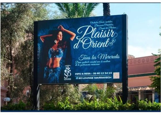 P6 Affichage LED extérieur à pleine couleur pour la publicité sur les bâtiments 5500cd/M2 Luminosité IP65 étanche