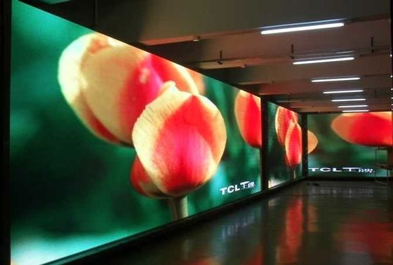 Bon prix Écran d'affichage à LED à l'intérieur en couleur P3 111111 points / m2 Écran mural vidéo LED en ligne