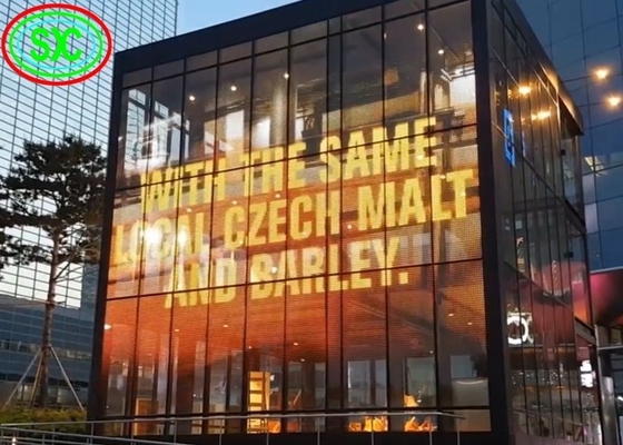 Écran LED transparent à couleur pleine à l'intérieur P3.91 Vitres montées pour un centre commercial