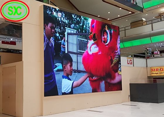 Bon prix P4 annonçant la couleur multi polychrome d'intérieur a mené le panneau d'affichage en ligne