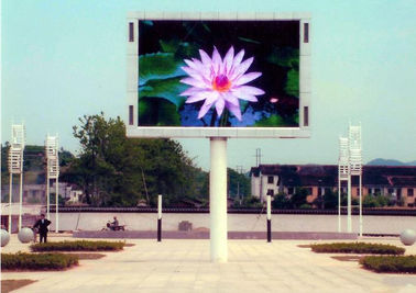 P8 Écrans LED publicitaires extérieurs IP65 3G imperméable à l'eau Brillance 7000 panneau d'affichage publicitaire à LED