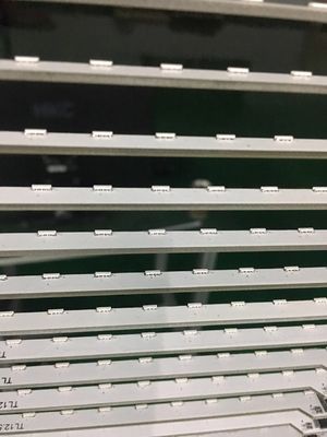 Bon prix HD p1.25 écran en verre transparent à LED, écran LED, panneau d' affichage LED en ligne