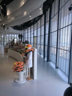 Vidéo en couleur HD Full Color Advertising Led Screen G3.91-7.82 Vitre de fenêtre intérieure Affichage LED transparent