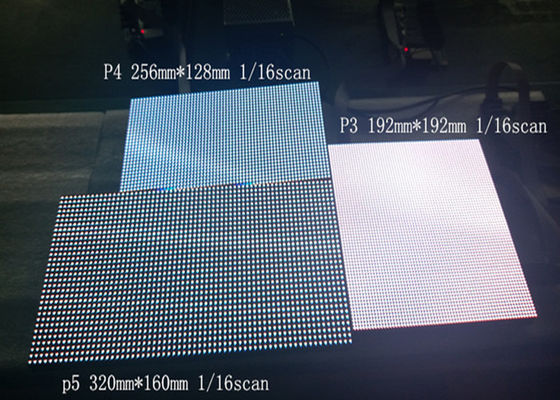 Bon prix modules menés d'intérieur 1R1G1B de la haute définition d'usine P2.5 p3 p4 p5 De module direct d'affichage à LED en ligne