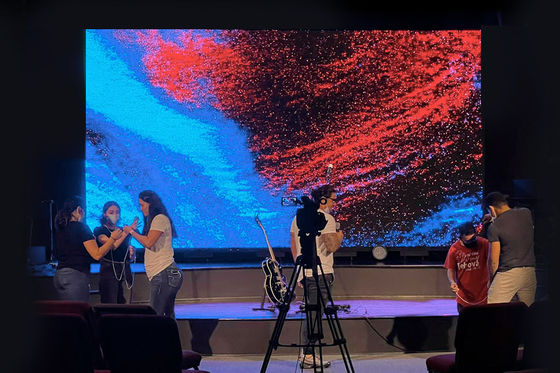 Écran LED de location COB P2.5 Smd2121 Full Color avec châssis en aluminium moulé sous pression