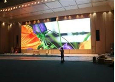 P5 Panneau LED RGB à pleine couleur intérieur à haute résolution Affichage LED publicitaire