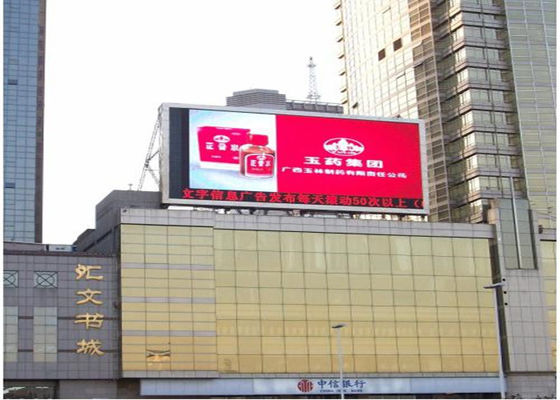 P10 Affichage LED SMD extérieur 10 mm Pixel 5000cd/m2 Lumière