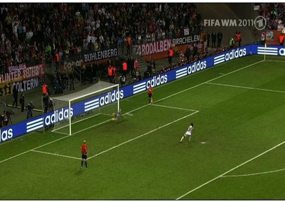 Stade de football Panneaux publicitaires à LED P5 P10 Haute luminosité HD Périmètre 960*960mm Panneau d'affichage