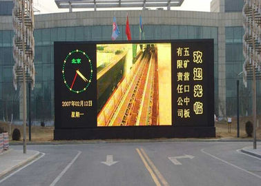 Publicité en plein air en couleur LED Billboard Street Big P10 avec 3 ans