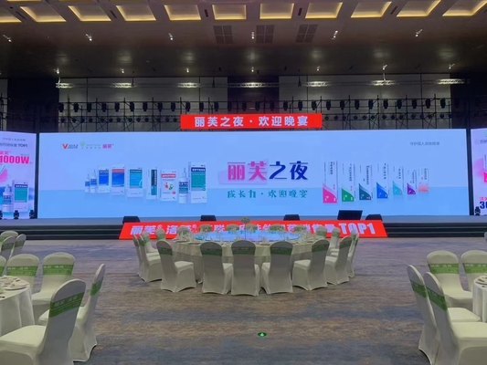 Scène publicitaire intérieure Écrans LED HD Mur vidéo P3 Pixels Panneaux de haute luminosité