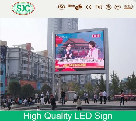 Affichage extérieur à LED IP65 avec SMD2121 LEDs Contrôle sans couture pour la publicité