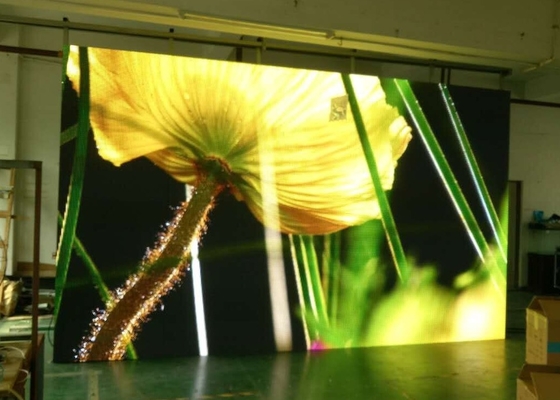 Affichage extérieur à LED à couleur géante IP68 imperméable à l'eau DIP / SMD HD P3 P4 affichage extérieur à couleur