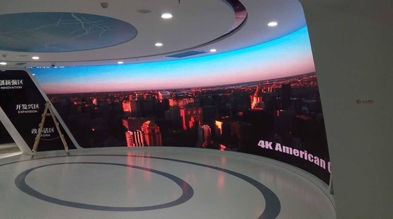 Epistar Affichage publicitaire en couleur à l'intérieur P5 LED Écran en aluminium moulé par gravure Mur vidéo, luminosité 2500 nits