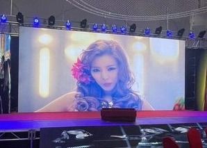 Affichage LED en métal à couleur complète SMD2121 P4 pour location intérieure pour concerts