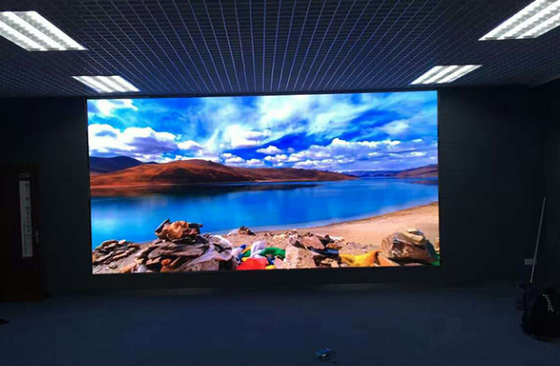 Écran LED suspendu à l' intérieur, écran de location à LED à couleur 3 ans de garantie