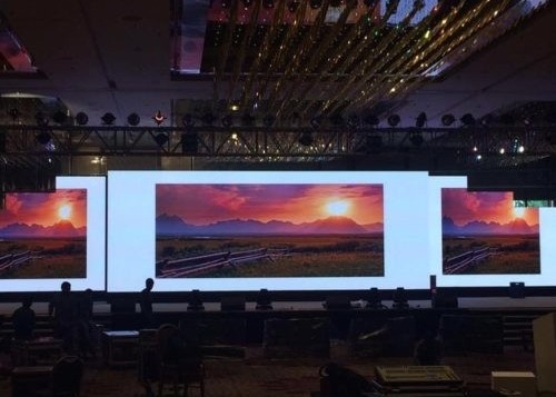 Écran d'aluminium à moulage sous pression Installation fixe/location Salle de conférence personnalisable Ultra HD P2.5 Petit écran LED à couleur complète intérieur