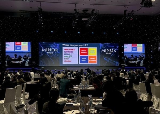 Écran vidéo SMD LED en aluminium sous pression P4 / écran LED pour scène intérieure d'une densité de 62 500/m2