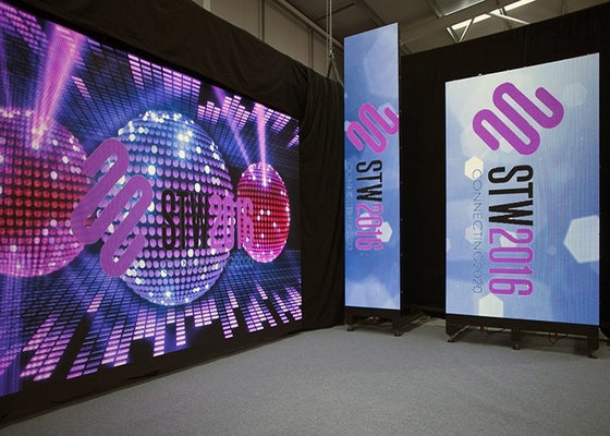 P2.5 Affichage LED à couleur complète en aluminium moulé sous pression à l'intérieur affiche publicitaire 3D imperméable IP43