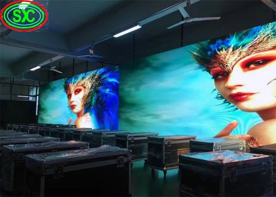Emballage en aluminium sous pression Facile à installer Résolution du module SMD P4 Affichage LED à couleur complète HD intérieur