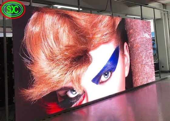 Écran de scène en aluminium à moulage sous pression Grand HD 160x160mm P2.5 Intérieur Ultra-HD Économie d'énergie LED Mur vidéo