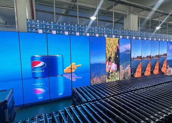 Affichage d'affiches extérieures à LED étanches à l'eau P3.91 P4.81 Luminosité 6000 Nits 65410 points/m2