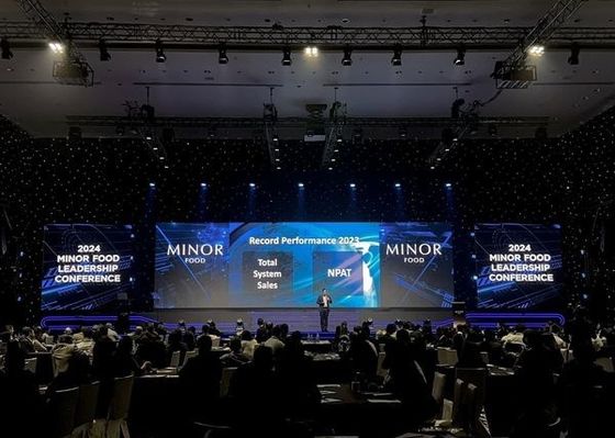 Écrans de location en aluminium moulé sous pression Prix d'usine Écrans LED HD polyvalents pour salles de réunion, églises et mariages COB P1.25