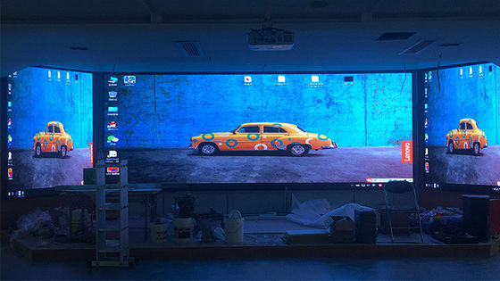 Écran de location de centre commercial Scène LED suspendue En arrière-plan COB P2 HD Résolution 128 * 64