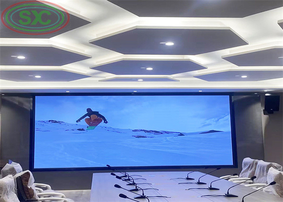 Écran d'affichage LED à couleur complète en Chine P6 SMD pour centre commercial