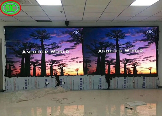 P2.5 Location Publicité SMD Écran LED Résolution 64*64mm Appareil électrique IP34 intérieur