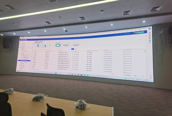 Écran LED à l'intérieur à haute résolution P2.5 magnétique Vidéo 640x480mm Armoires, taux de rafraîchissement 3840hz, service à la clientèle