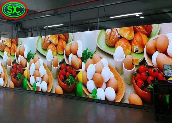 Écran LED ultra-mince P4 RGB Location Écran LED à couleur pleine à l'épreuve de l'eau 42500 points/m2