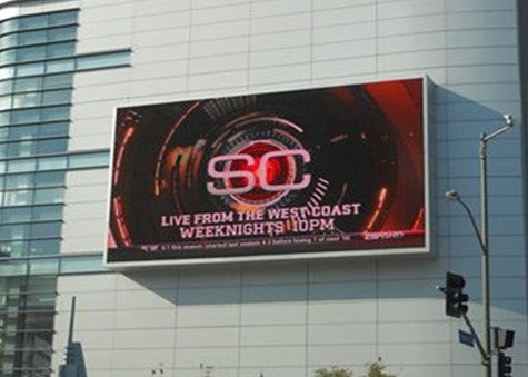 Publicité Extérieur Affichage LED à couleur P3.91 Luminosité 6000 Nits 65410 points/m2