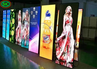 Magasin de vêtements P2.5 Affiche Miroir Intérieur Full Color LED 192mm X 192mm Affichage à LED en couleur