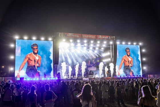 Module de location à haute luminosité Écran courbe carré Affichage LED plein couleur extérieur