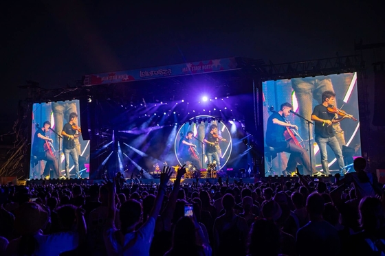 Module de location à haute luminosité Écran courbe carré Affichage LED plein couleur extérieur