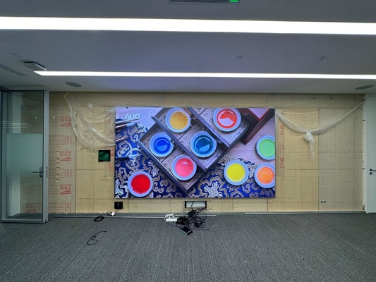 P3 Affichage LED à couleur entière suspendue à l'intérieur 2500nits Luminosité Panneau d'affichage LED