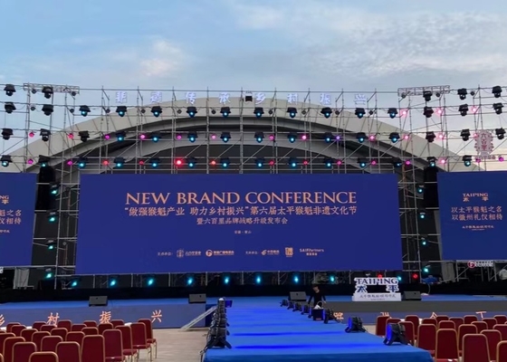 Location d'événements en plein air Écran mural vidéo LED couleur P5 960*960mm avec module 320*160mm