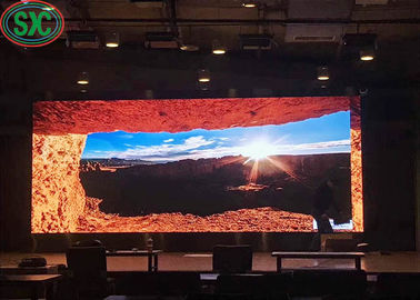 P5 Écran courbé à LED pour la publicité extérieure SMD2121, luminosité 2500 nits