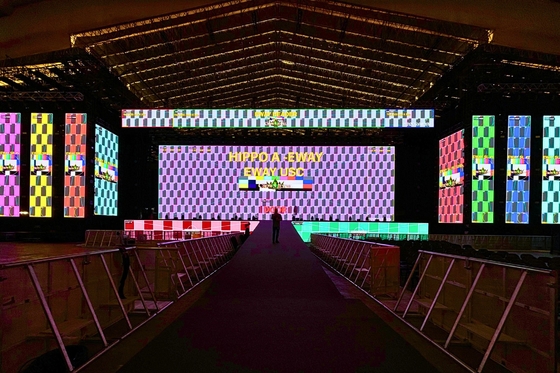 Écran d'aluminium à moulage sous pression Installation fixe/location Salle de conférence personnalisable Ultra HD P2.5 Petit écran LED à couleur complète intérieur