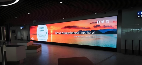 COB P1.25 Affichage LED en aluminium en couleur entière à l'intérieur Location de publicité Système de contrôle NOVA à grand écran