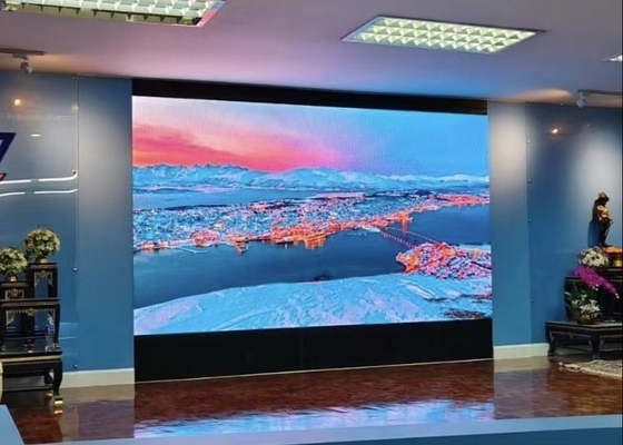 L'écran LED à l'intérieur en aluminium sous pression/extérieur à la location 1R1G1B P4 Module Taille 256*128mm