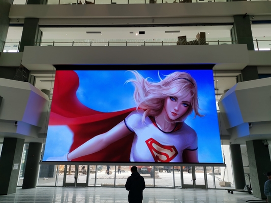 Écran d'aluminium moulé à la fonte Grand écran LED HD P5 dans un centre commercial