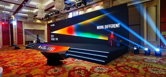 La haute visuelle de location d'intérieur du mur 500x500mm de P3.91 LED régénèrent le panneau d'écran de 3840Hz LED
