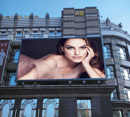 Mur vidéo LED de taille personnalisée pour la publicité en extérieur avec une configuration de pixels haute résolution et haute contrast pour la lecture
